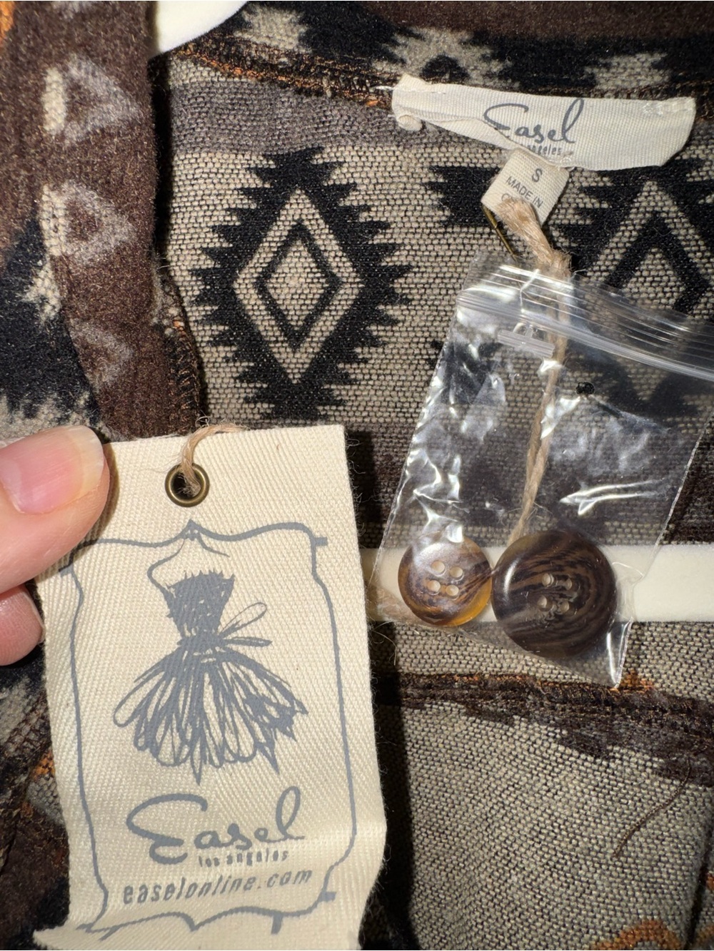Easel Oversized Aztec Utility Shacket - Picture 4 of 8
